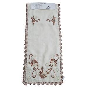 Vintage Highline Decor Verona Embroidered and Macrame Floral Table Runner NEW